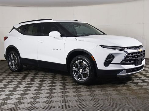 Used 2024 Chevrolet Blazer LT w/ Convenience Package image 2