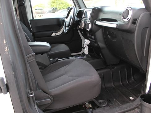 Used 2016 Jeep Wrangler Unlimited Sport AWD/4WD image 24
