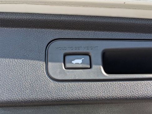 Used 2019 Honda Odyssey Elite image 9