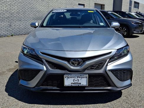 Used 2023 Toyota Camry SE w/ Convenience Package FWD image 2