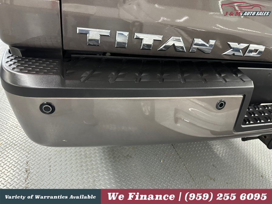 Used 2016 Nissan Titan Platinum Reserve AWD/4WD image 17