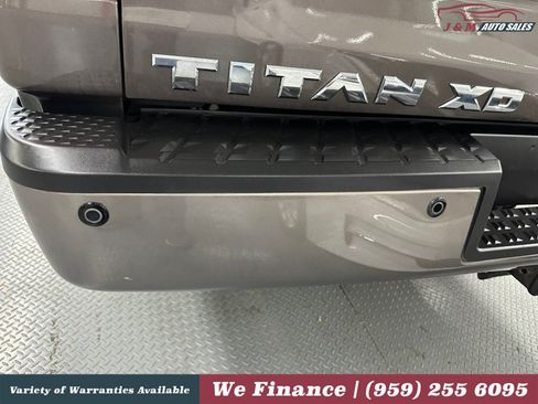 Used 2016 Nissan Titan Platinum Reserve AWD/4WD image 17