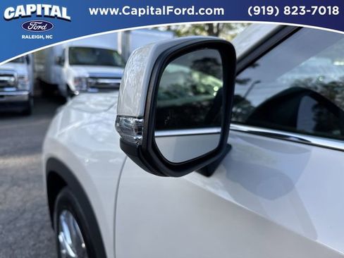 Used 2024 Toyota Grand Highlander AWD image 14