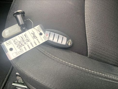 Used 2024 Nissan Altima 2.5 SV FWD image 15