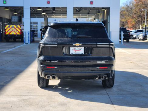 New 2026 Chevrolet Traverse High Country image 8