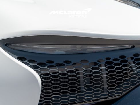 Used 2026 McLaren Artura RWD image 22