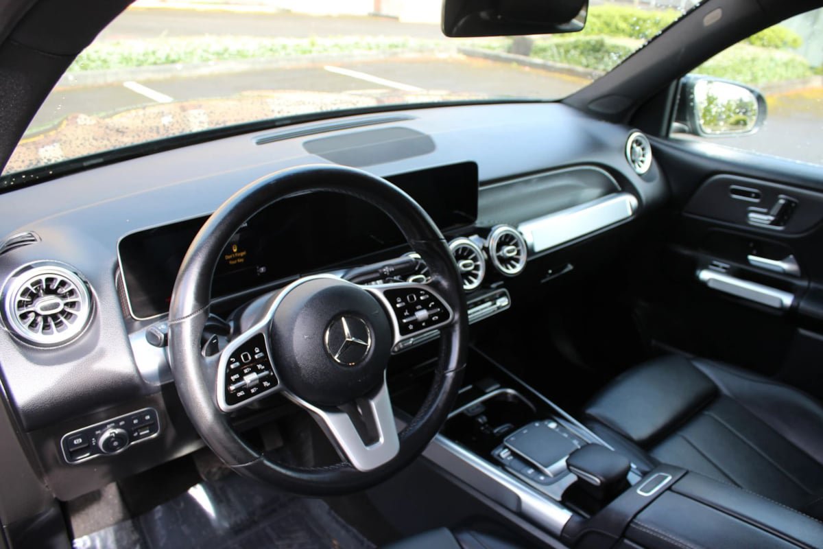 Used 2021 Mercedes-Benz GLB 250 4MATIC image 14