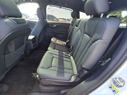 Used 2025 Audi Q7 3.0T Premium Plus AWD/4WD image 19