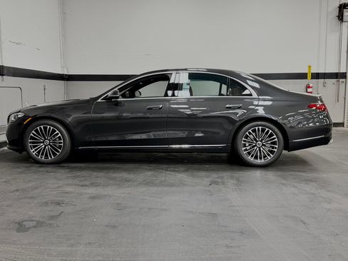 Used 2024 Mercedes-Benz S 580 4MATIC Sedan image 9
