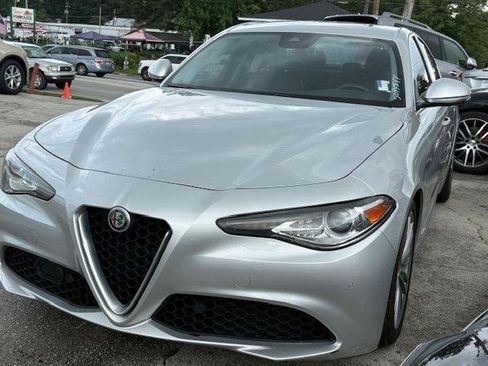 Used 2017 Alfa Romeo Giulia Ti w/ TI Lusso Package RWD image 5