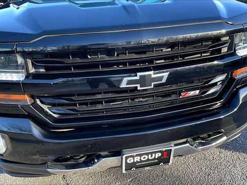 Used 2018 Chevrolet Silverado 1500 LT w/ All Star Edition image 27