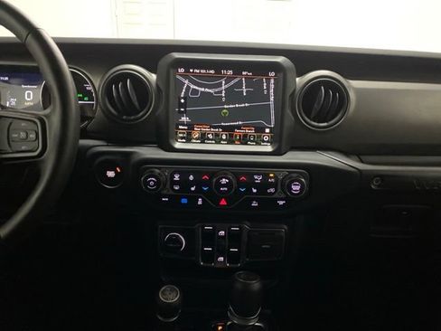 Used 2023 Jeep Wrangler Unlimited w/ Sun & Screen Package AWD/4WD image 14