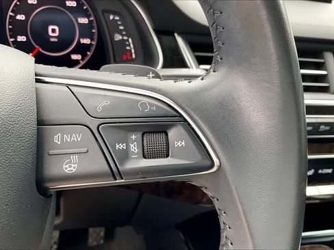 Used 2018 Audi Q7 3.0T Prestige w/ Prestige Package AWD/4WD image 25