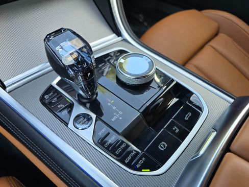 Used 2022 BMW 840i xDrive Convertible AWD/4WD image 38