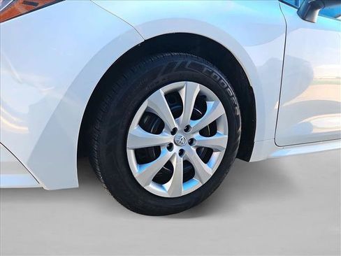 Used 2024 Toyota Corolla LE FWD image 29