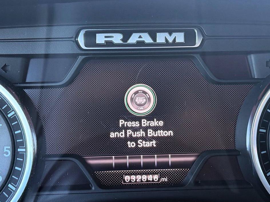 Used 2022 RAM 1500 Laramie w/ Sport Appearance Package AWD/4WD image 5