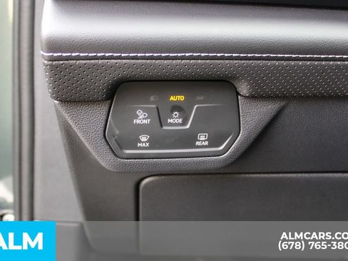 Used 2026 Volkswagen Atlas Cross Sport SE FWD image 29
