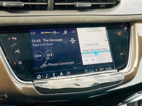 Certified 2025 Cadillac XT6 Premium Luxury w/ Platinum Package image 32