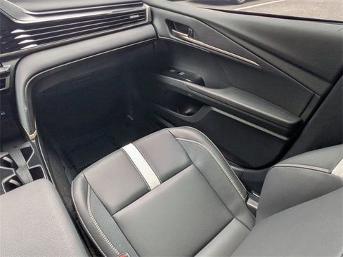 Used 2025 Toyota Camry SE image 16