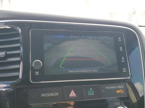 Used 2018 Mitsubishi Outlander SEL image 24