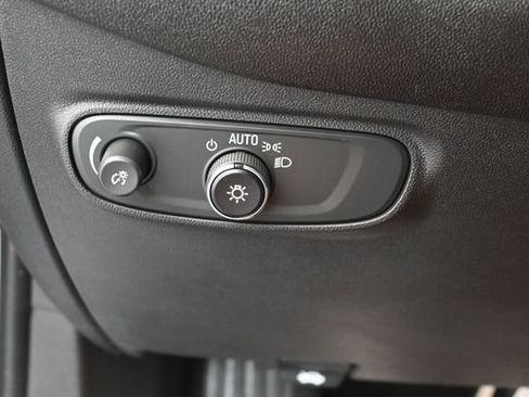 Used 2024 Chevrolet Equinox LT FWD image 14