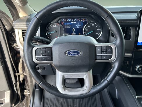 Used 2022 Ford Expedition XLT AWD/4WD image 10