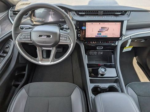 New 2026 Jeep Grand Cherokee Altitude RWD image 6