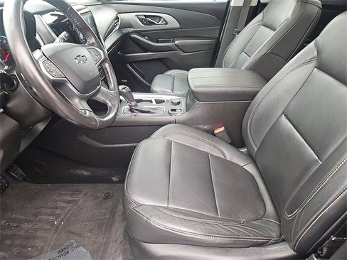 Used 2020 Chevrolet Traverse RS image 34