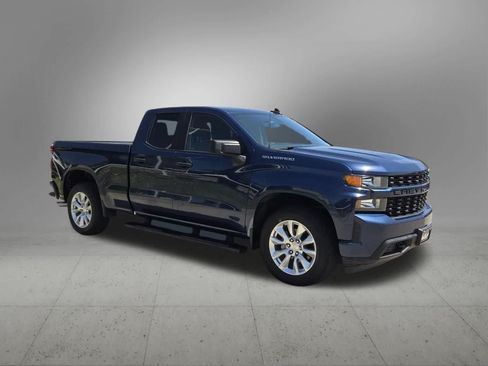 Used 2019 Chevrolet Silverado 1500 Custom w/ Trailering Package RWD image 8