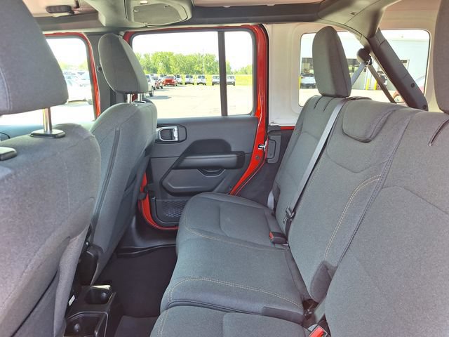Used 2025 Jeep Wrangler Unlimited Sahara AWD/4WD image 12