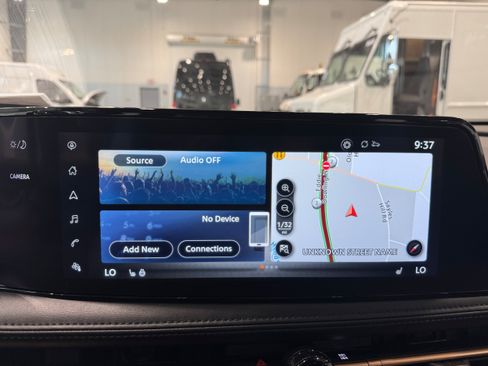 Used 2024 Nissan Ariya AWD image 22