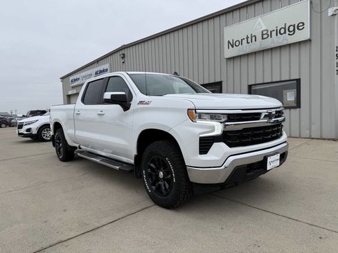 Used 2022 Chevrolet Silverado 1500 LT image 1