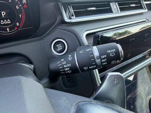 Used 2019 Land Rover Range Rover Velar R-Dynamic SE AWD/4WD image 44