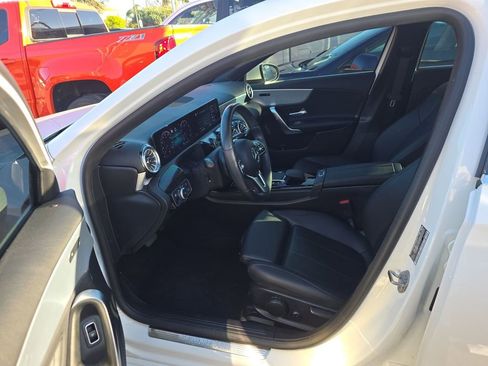 Used 2022 Mercedes-Benz A 220 image 4