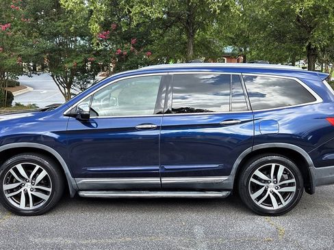 Used 2016 Honda Pilot Touring image 10