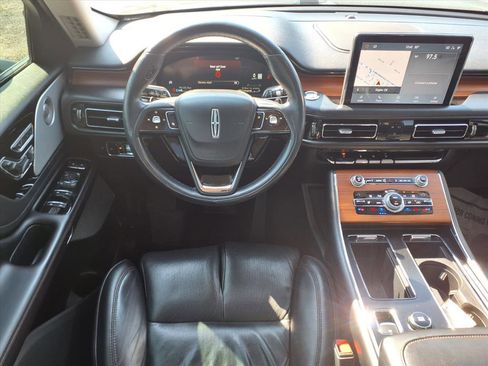 Used 2020 Lincoln Aviator Reserve w/ Equipment Group 201A image 3