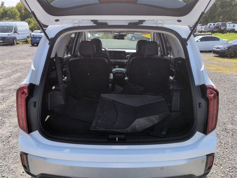 Used 2024 Kia Telluride S w/ S Sunroof Package image 5