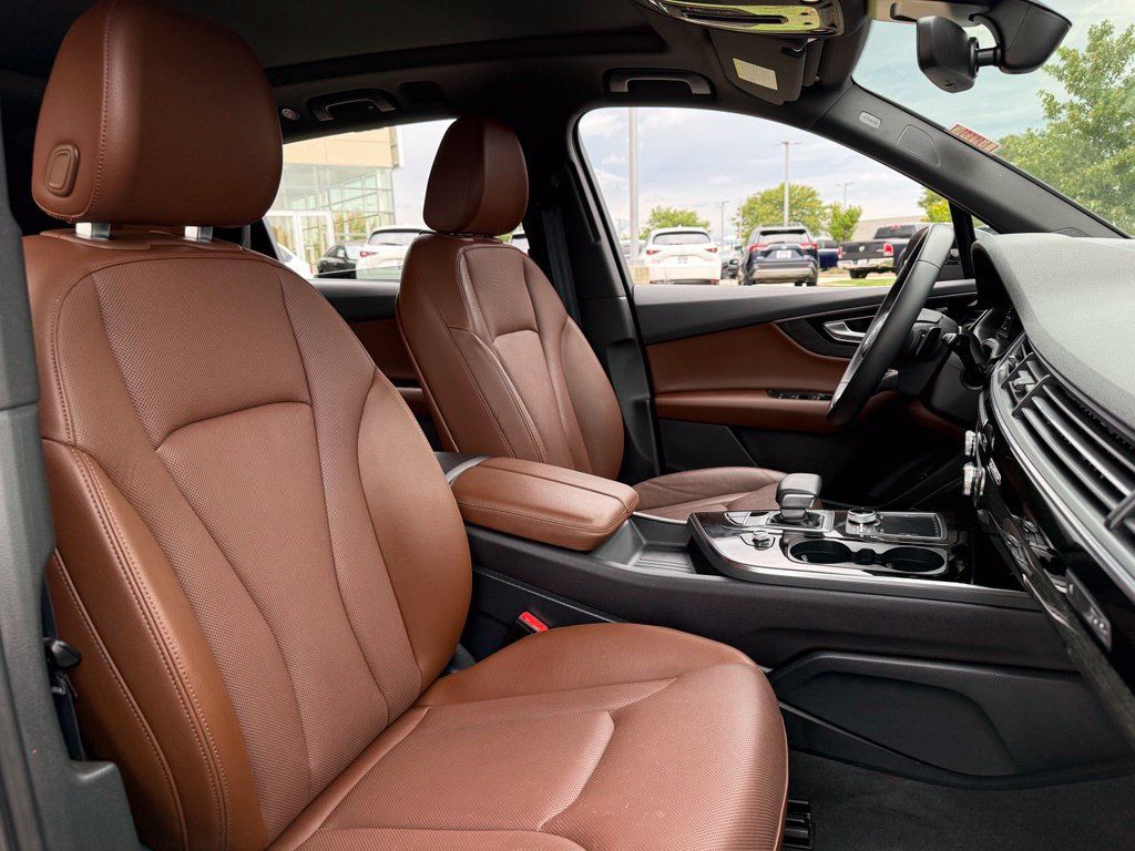 Used 2019 Audi Q7 3.0T Premium Plus AWD/4WD image 12