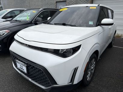 Used 2023 Kia Soul LX