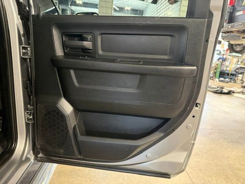 Used 2022 RAM 2500 Tradesman w/ Chrome Appearance Group AWD/4WD image 14