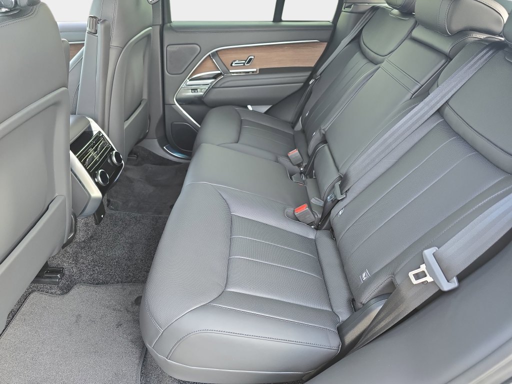 New 2026 Land Rover Range Rover SE AWD/4WD image 15