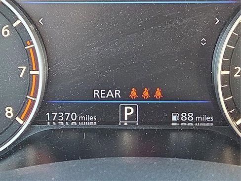 Used 2024 Nissan Altima 2.5 SV image 17