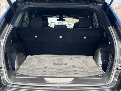 Used 2021 Jeep Grand Cherokee Freedom Edition image 24