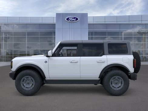 New 2025 Ford Bronco Outer Banks w/ Sasquatch Package AWD/4WD image 3