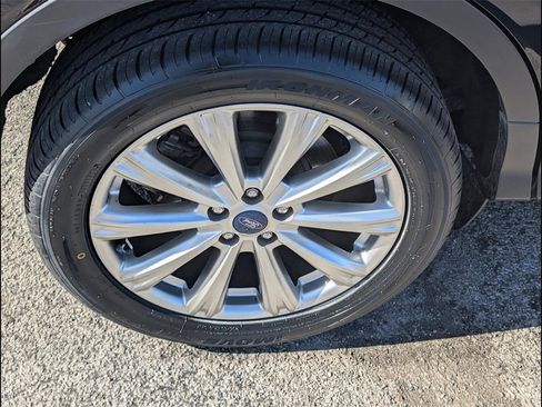 Used 2017 Ford Escape Titanium image 21