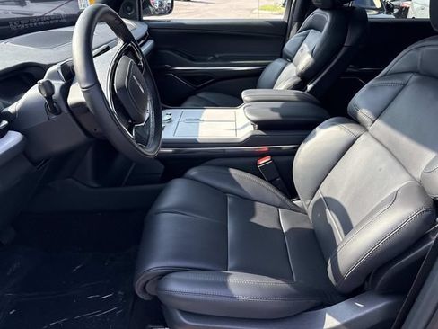 New 2027 Lincoln Navigator Reserve w/ Jet Appearance Package AWD/4WD image 23