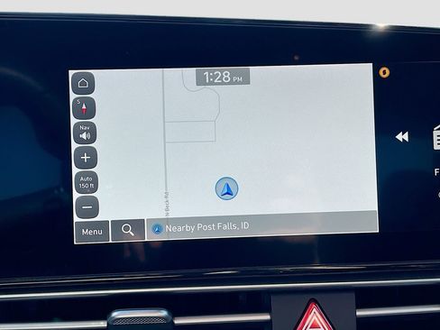 Used 2025 Hyundai Elantra Limited image 13