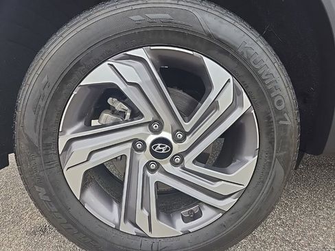 Used 2023 Hyundai Santa Fe SEL image 11