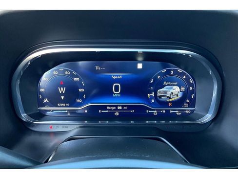 Used 2023 Chevrolet Tahoe Premier image 21