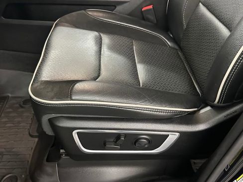 Used 2023 RAM 1500 Laramie image 14